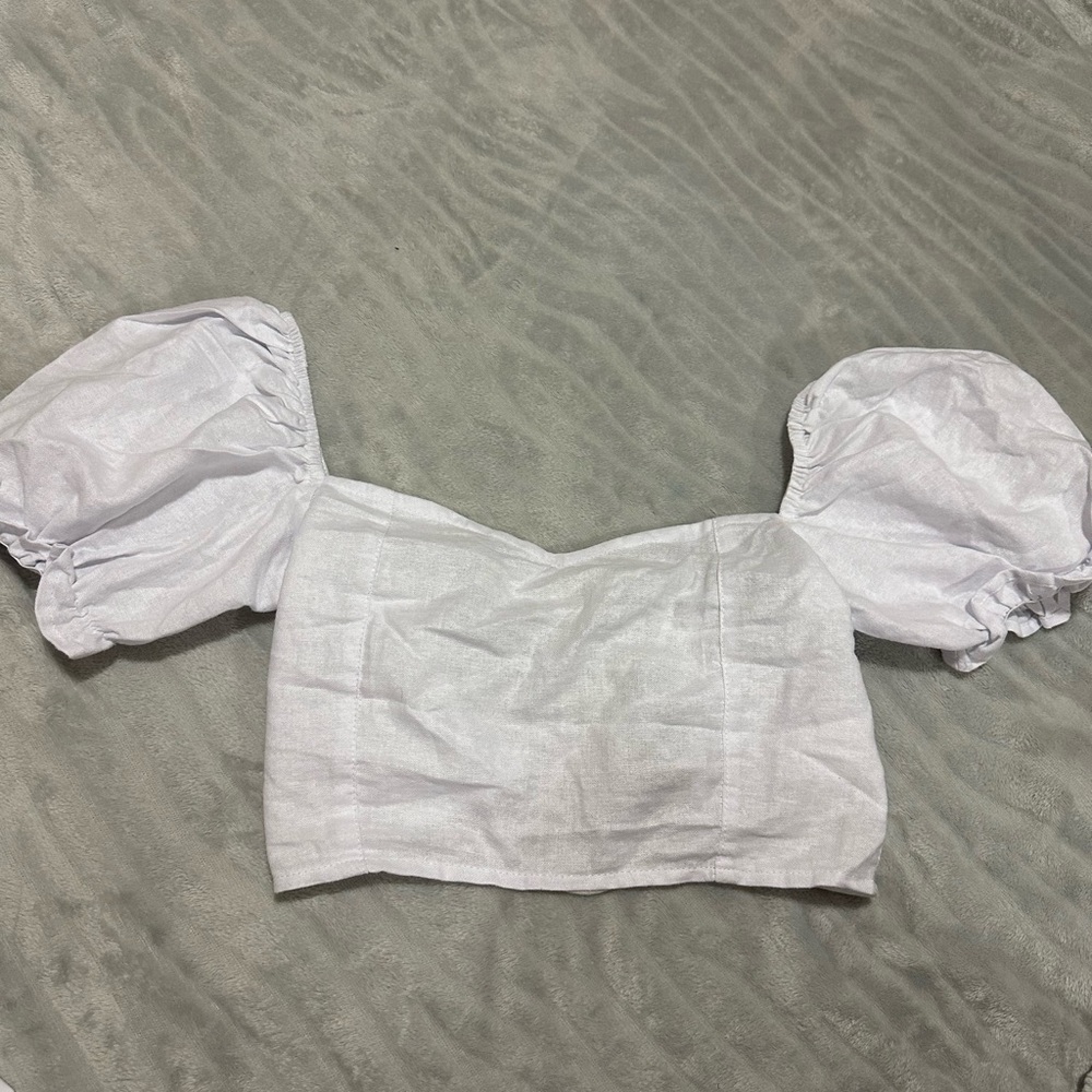 White lace up cottage core top , cinches in back , brand new with tag never worn